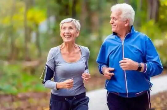 老年人穿戴 老年人穿戴